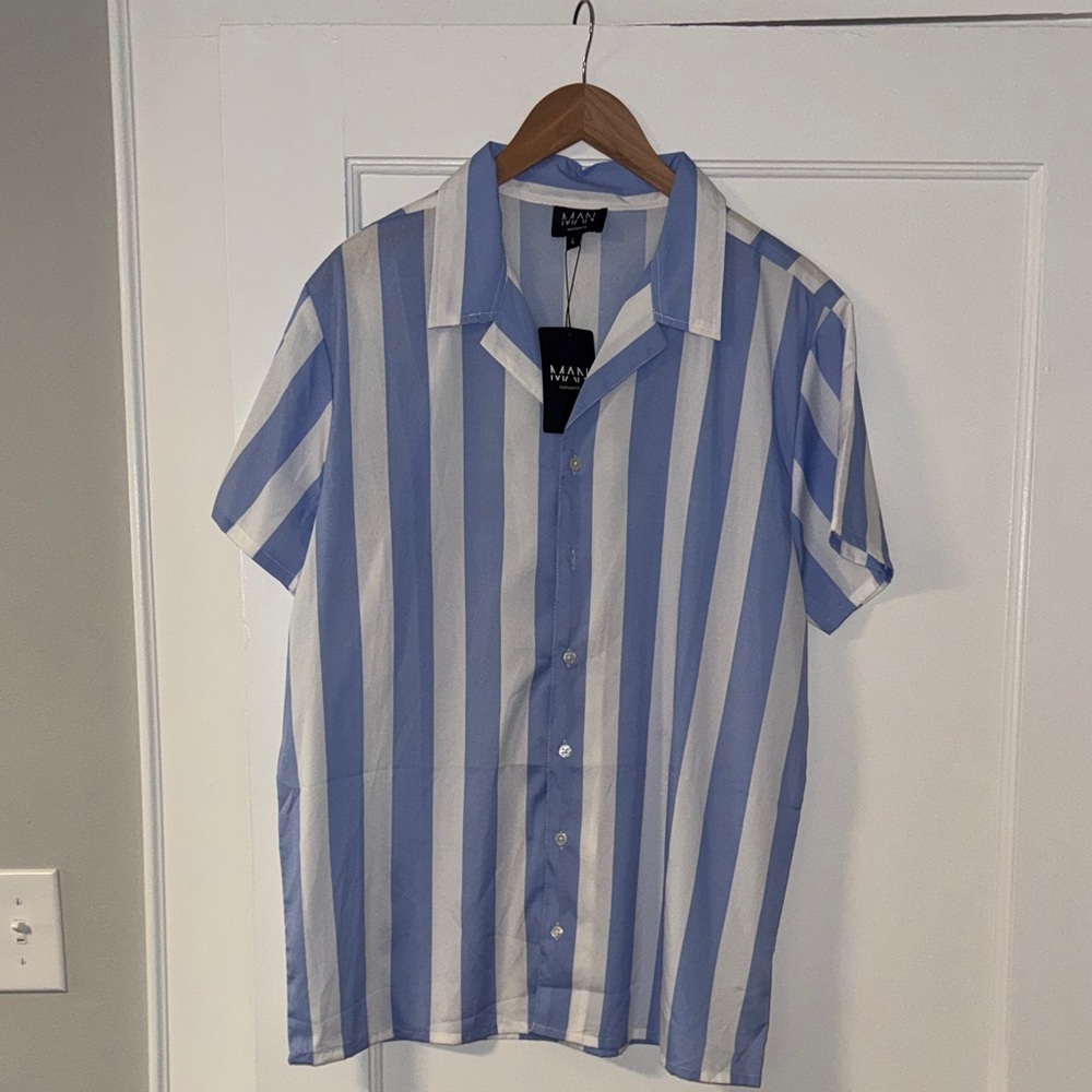 Men's Blue and White Striped Casual Shirt